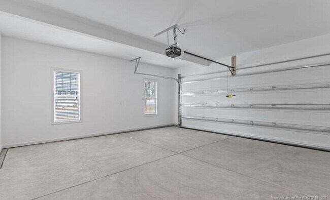 Building Photo - 7001 Summerlin Dr