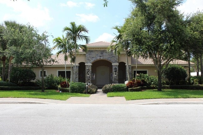 Building Photo - 7896 Picklewood Park Dr