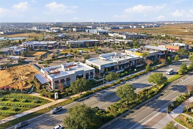 Building Photo - 15591 Honeybell Dr