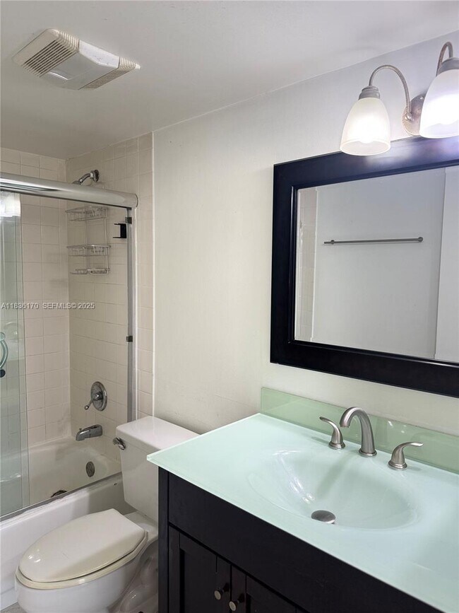 Building Photo - 770 Claughton Island Dr