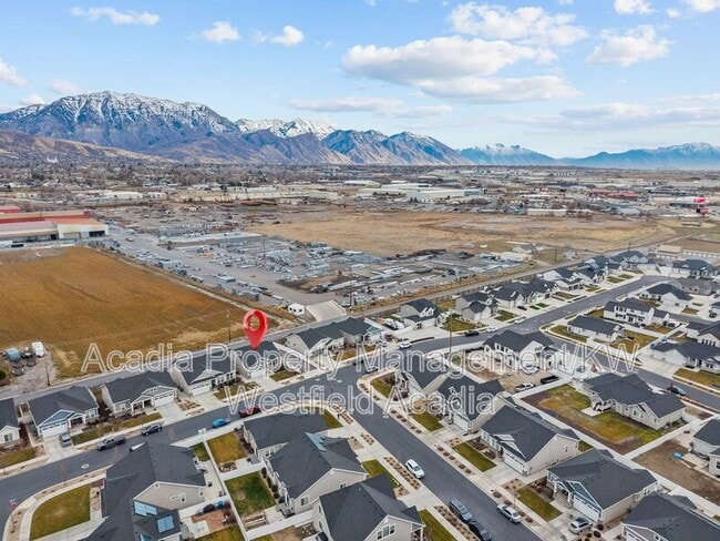 Building Photo - 298 Old Farm Ln