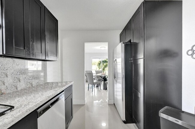 Building Photo - 3322 McKinley St