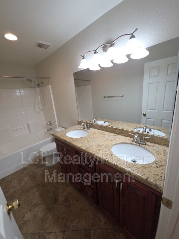 Building Photo - 25025 Clover Creek Ln