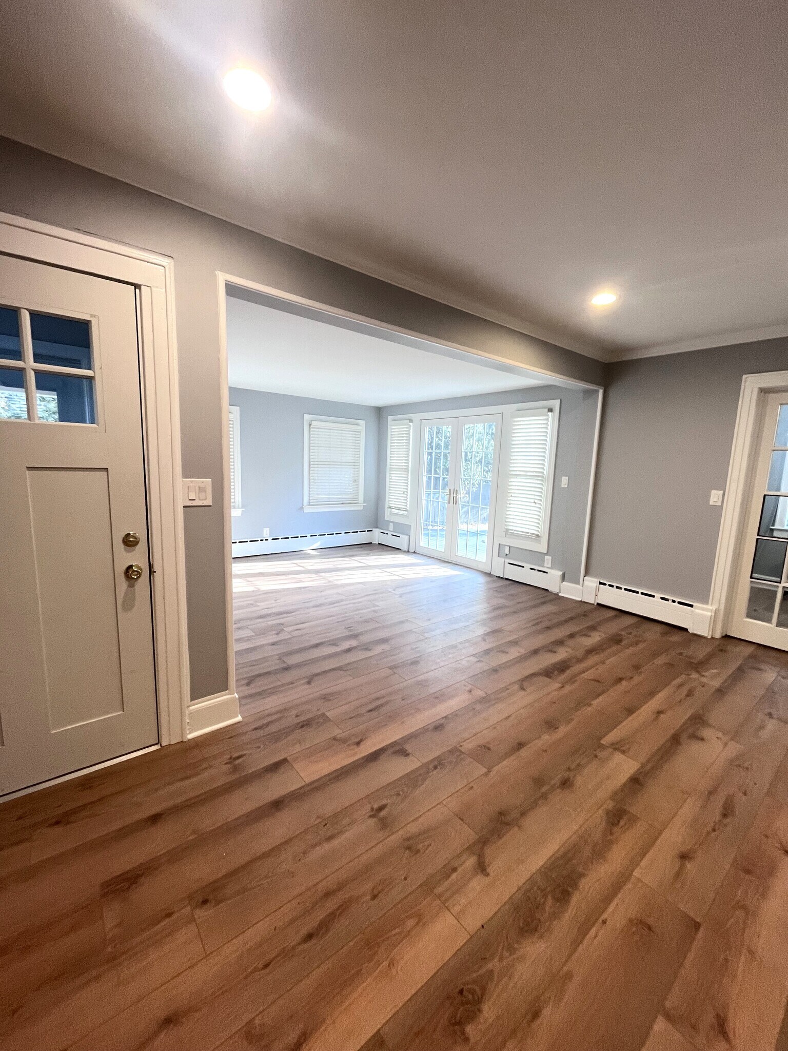 Building Photo - 24 Arnold Ave