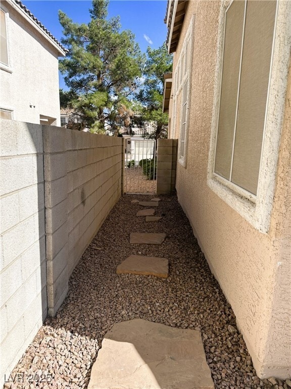 Building Photo - 2183 Polynesia Cir