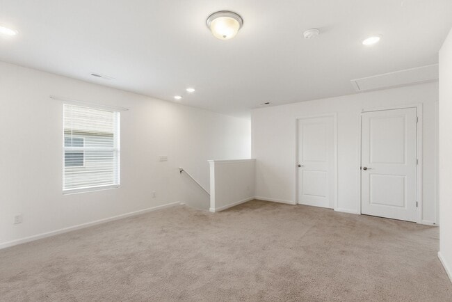 Building Photo - 3153 Chaplins Trce