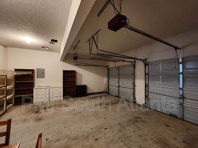 Building Photo - 1219 Quail Hunt Dr