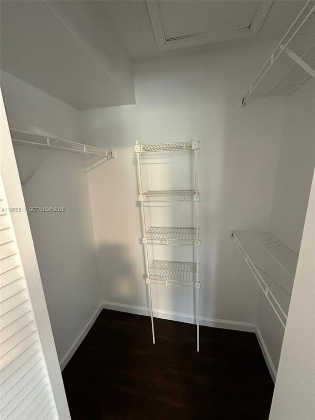 Building Photo - 4848 N State Rd 7