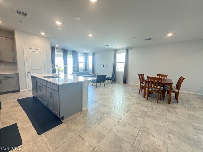 Building Photo - 3618 Tondela Ln