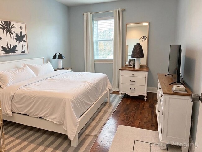 Building Photo - 6540 S Kenwood Ave