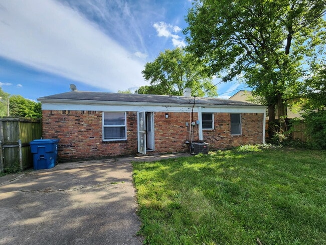 Building Photo - "Charming 3-Bedroom Home in Indianapolis –...