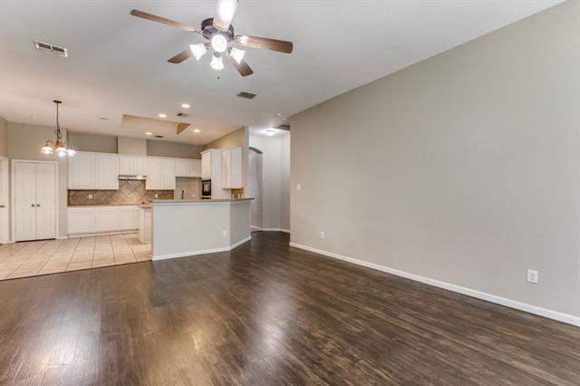 Building Photo - 15858 Durango Dr