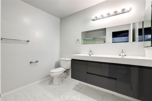 Building Photo - 5500 Terrace Blvd