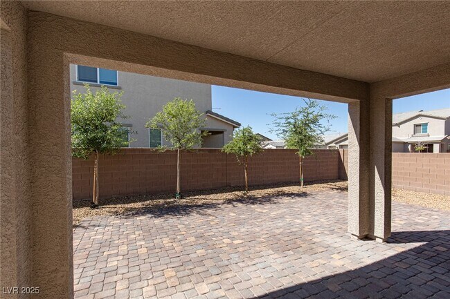Building Photo - 1639 Dire Wolf Ave