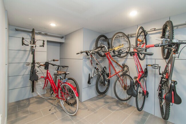 Building Photo - 1533-39 Parrish St