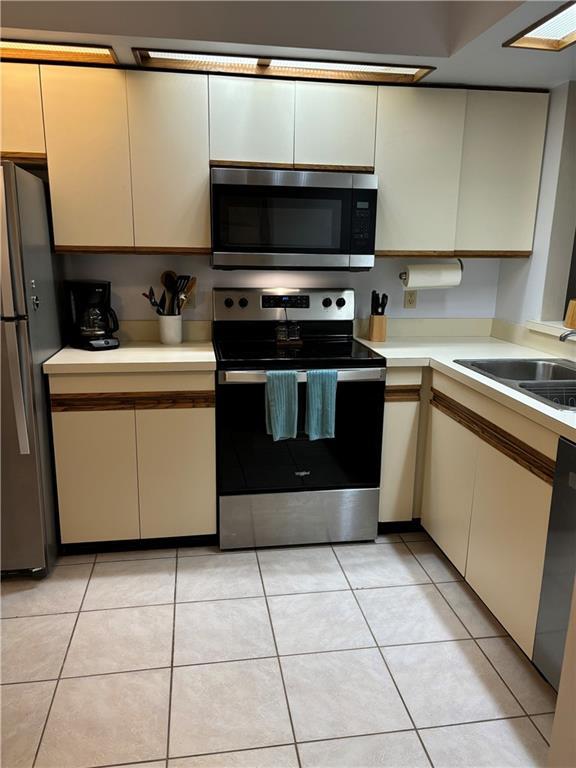 Building Photo - 874 Wimbledon Dr