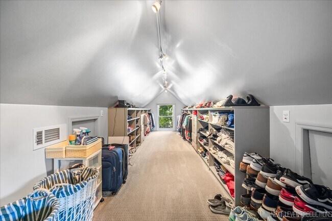 Building Photo - 747 Cheever Ave