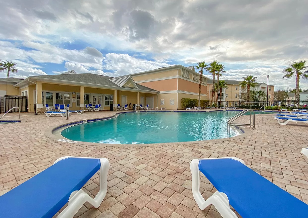 Building Photo - 8210 Green Parrot Rd