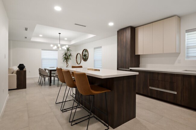 Building Photo - 211 N 8th St