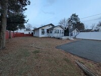 Building Photo - 383 W Clinton St