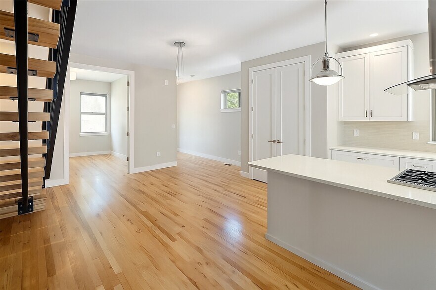 Building Photo - 3912 Utica St