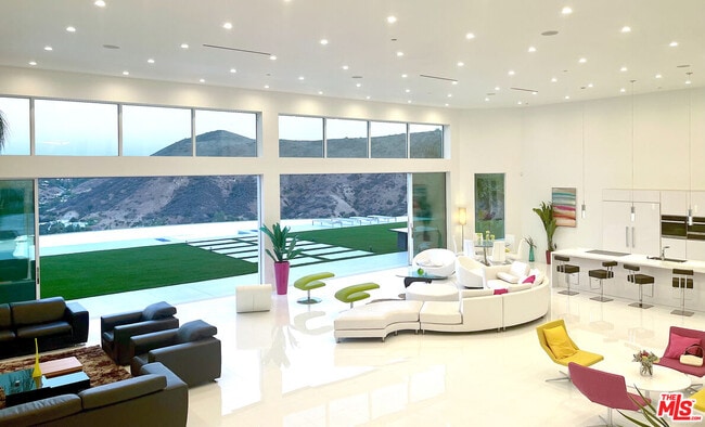 Building Photo - 80 Saddlebow Rd