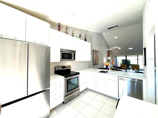 Building Photo - 5222 Myrtle Wood