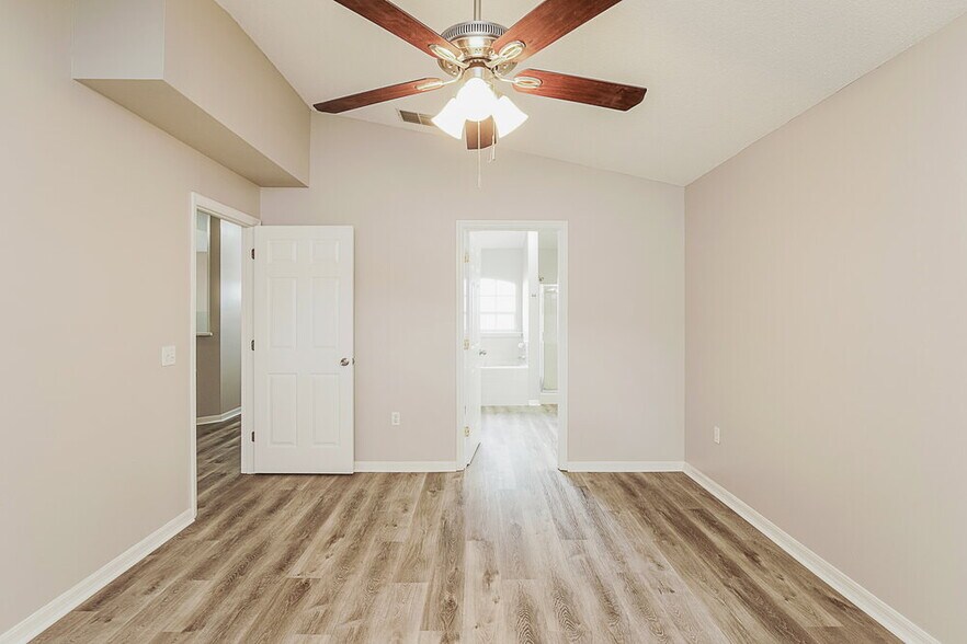 Building Photo - 459 Flamingo Ct