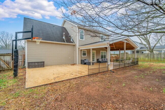 Building Photo - 8815 Brucewood Ln