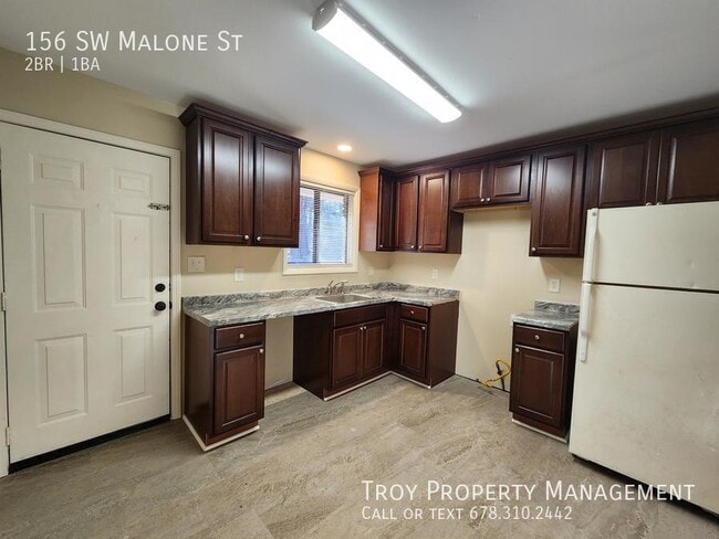 Building Photo - 156 SW Malone St