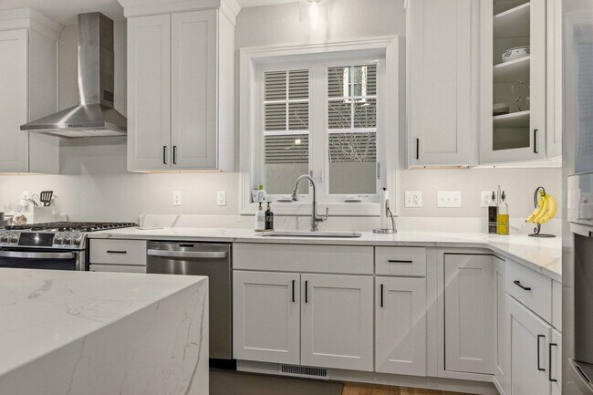 Building Photo - 40 Sage Ln