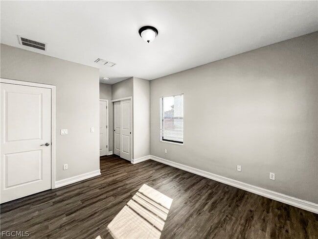 Building Photo - 9452 Montebello Way