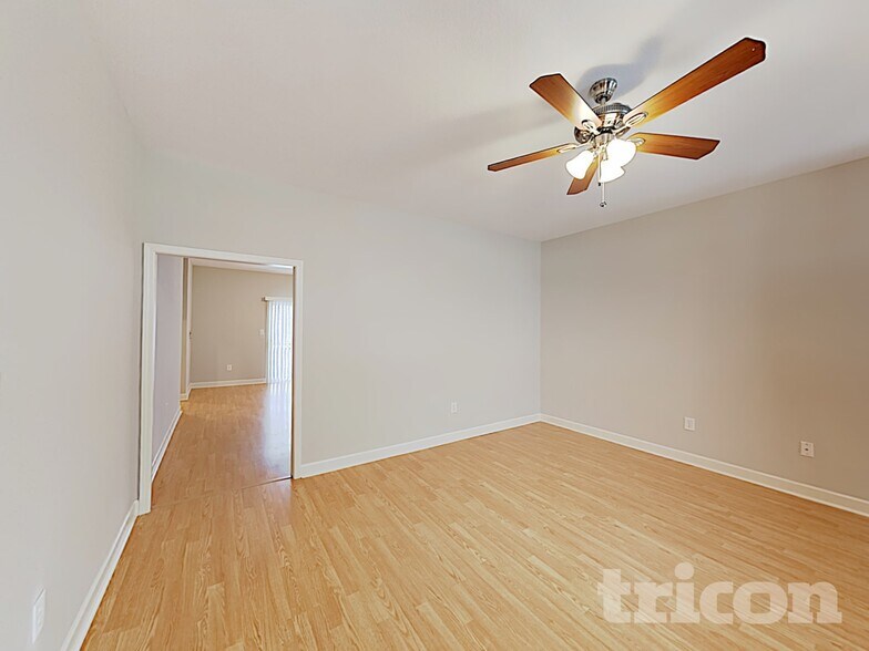 Building Photo - 805 Stratford Rd