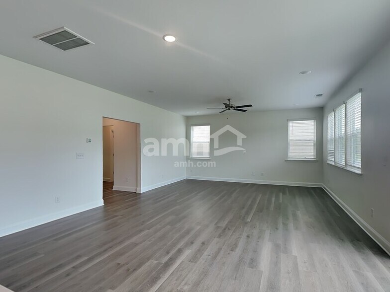 Building Photo - 3507 Lincoln Hts Ln
