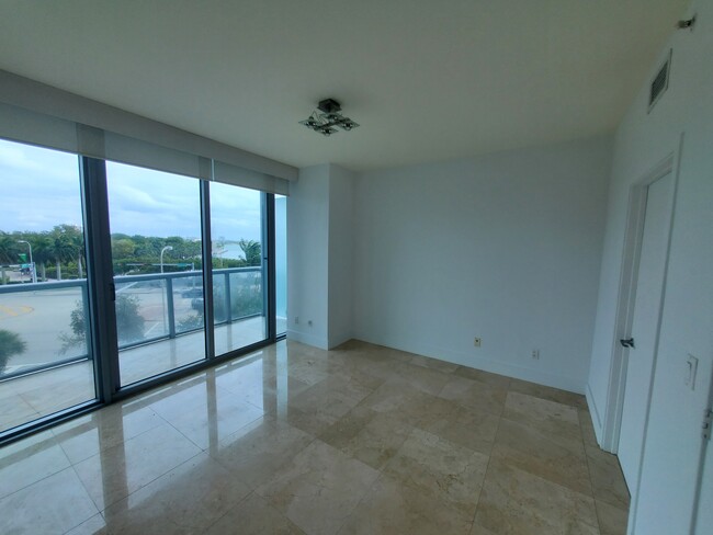 Building Photo - 888 Biscayne Blvd