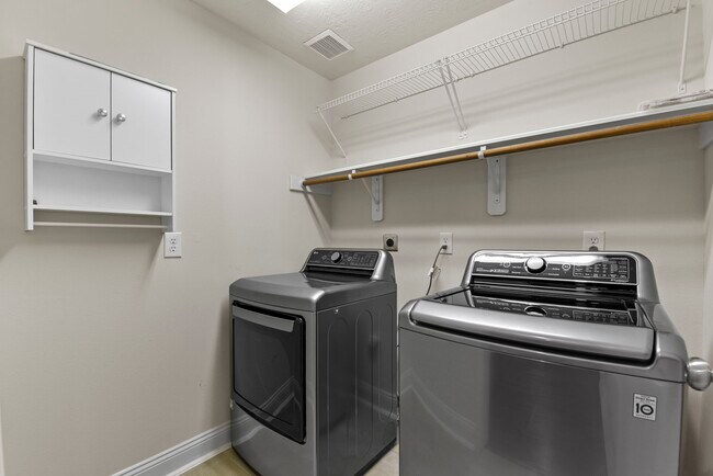 Building Photo - 2806 Shadow Canyon Ln