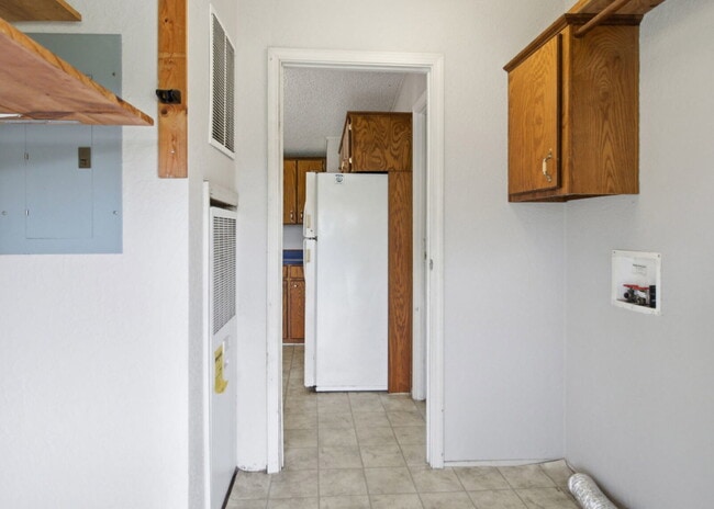 Building Photo - 3 Bedroom Manufactured Home on Nearly 2 Acres with Large Shop