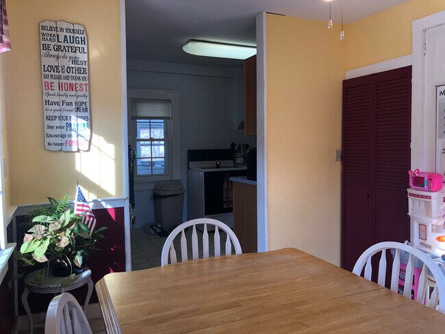 Building Photo - 50-52 Colby Rd