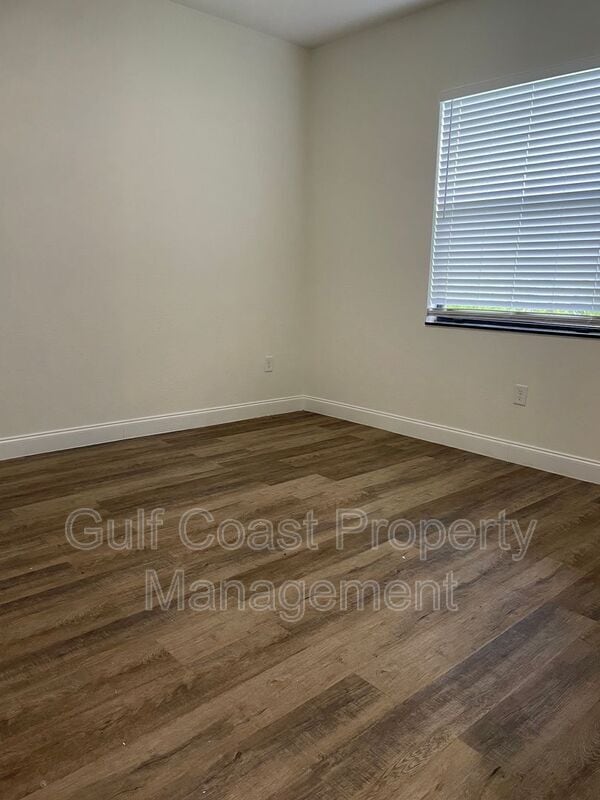 Building Photo - 126 Viewpoint Dr