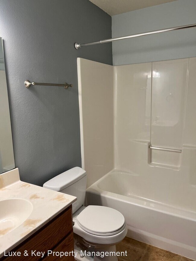 Building Photo - 3 br, 2 bath House - 3433 15th St S