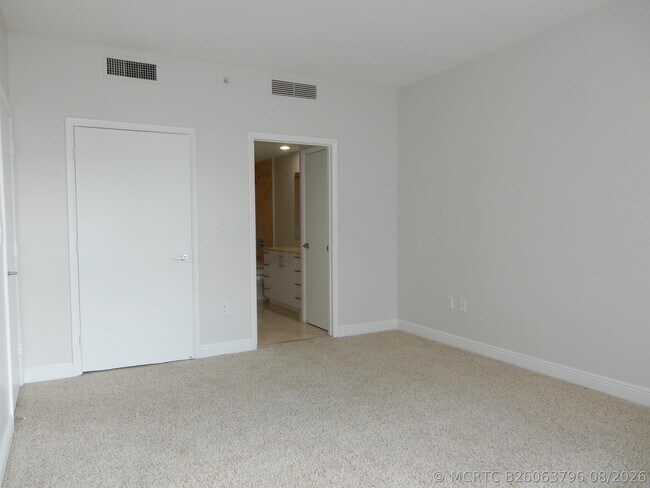 Building Photo - 550 Okeechobee Blvd