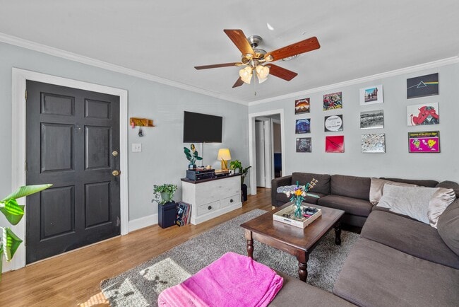 Building Photo - 1309 Willow St