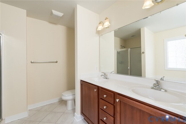 Building Photo - 11412 Pinedale Dr