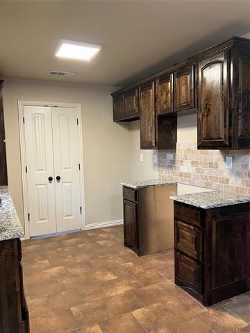 Building Photo - 106 Jarvis Ln