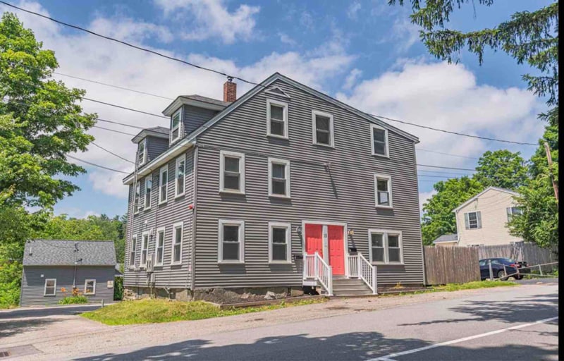 Primary Photo - 15 Schoolhouse Ln