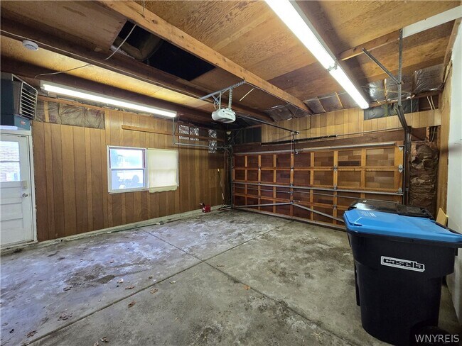 Building Photo - 2287 Long Rd