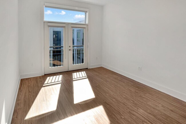 Building Photo - 650 E Brooklyn Vlg Ave