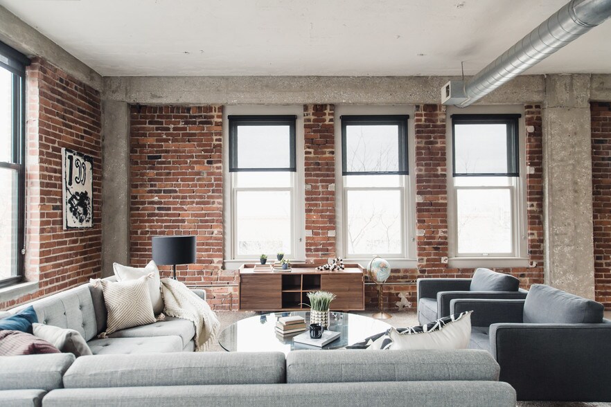 Building Photo - Joslyn Loft