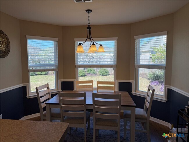 Building Photo - 1126 Neuberry Cliffe