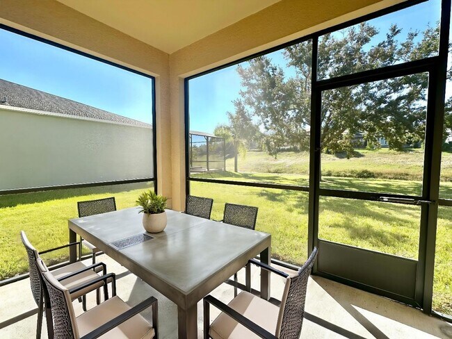 Building Photo - Upscale and modern 5bedroom/2.5bath home i...